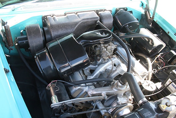 Dodge Custom Royal 18 of 22