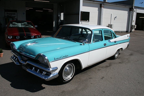 Dodge Custom Royal 5 of 22
