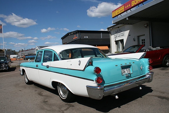 Dodge Custom Royal 3 of 22