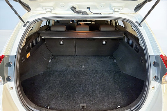 Toyota Auris 17 of 17