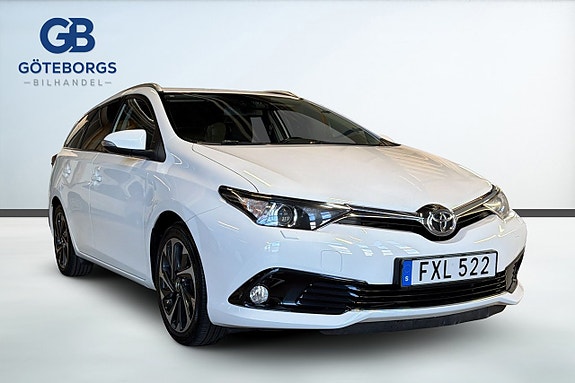 Toyota Auris 8 of 17