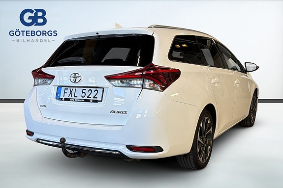 Toyota Auris 6 of 17