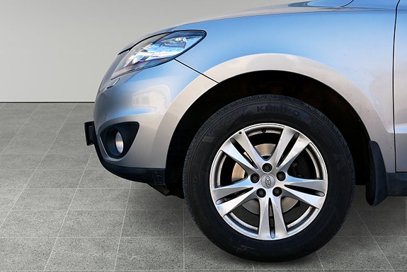 Hyundai Santa Fe 7 of 15