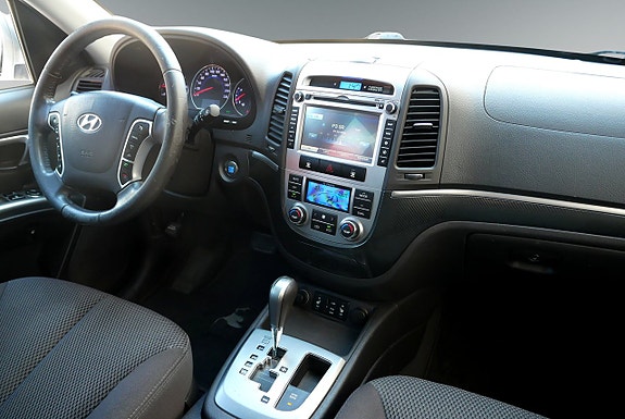 Hyundai Santa Fe 12 of 15
