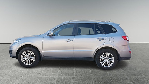 Hyundai Santa Fe 10 of 15