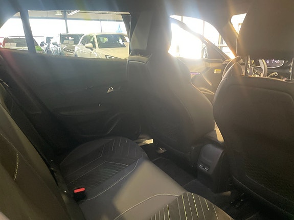 Peugeot 2008 8 of 15