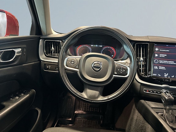 Volvo XC60 9 of 19
