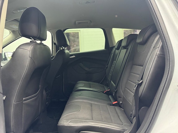 Ford Kuga 9 of 19