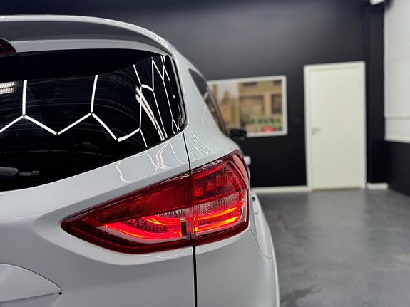 Ford Kuga 15 of 19