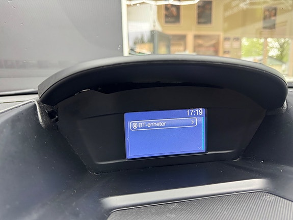 Ford Kuga 17 of 19