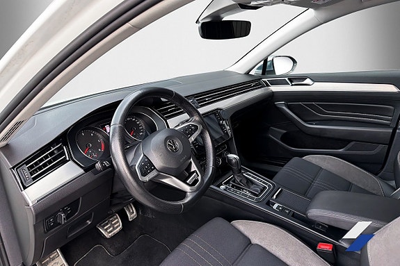 Volkswagen Passat Alltrack 4 of 5