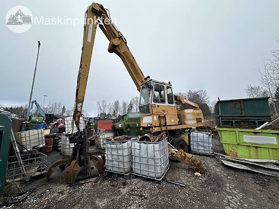 Liebherr A 922