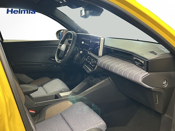 Renault 5 E-Tech 7 of 10