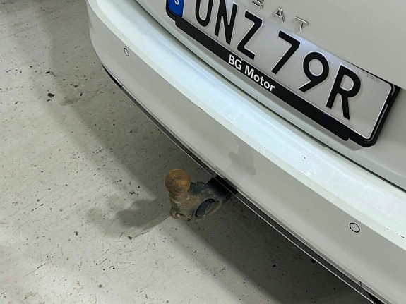 Volkswagen Passat 8 of 17