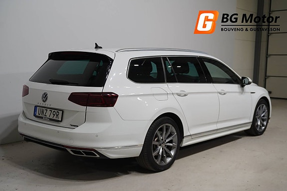 Volkswagen Passat 3 of 5