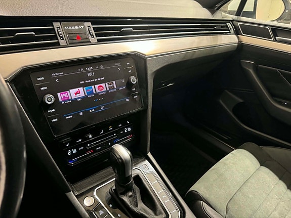 Volkswagen Passat 13 of 17