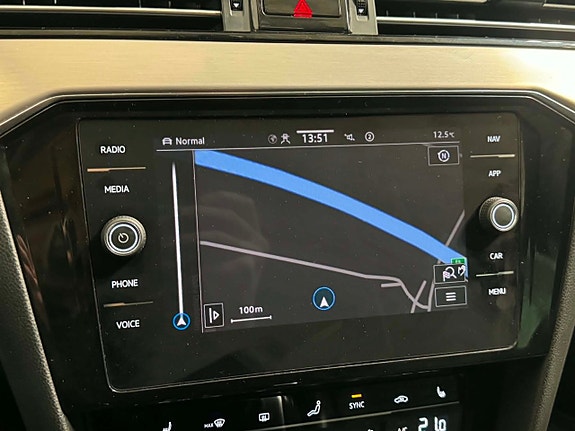 Volkswagen Passat 17 of 17