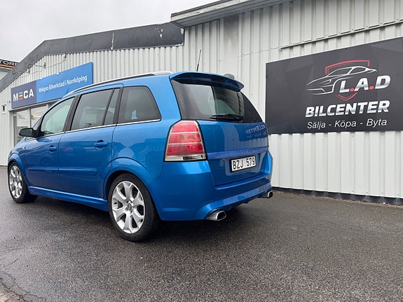 Opel Zafira 4 of 5
