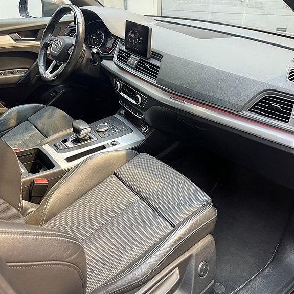 Audi Q5 12 of 14