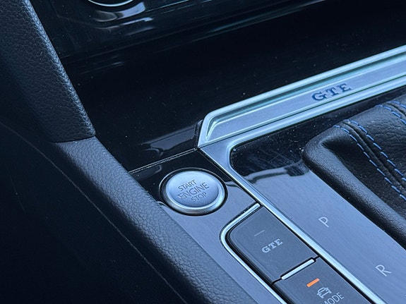 Volkswagen Passat 8 of 15
