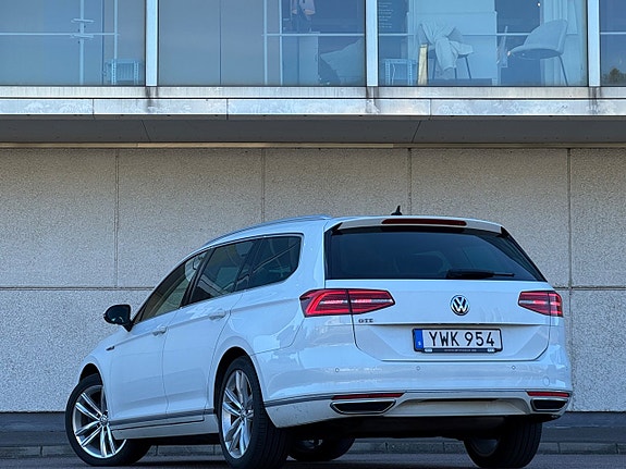 Volkswagen Passat 3 of 5