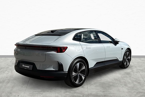 Polestar 4 8 of 19