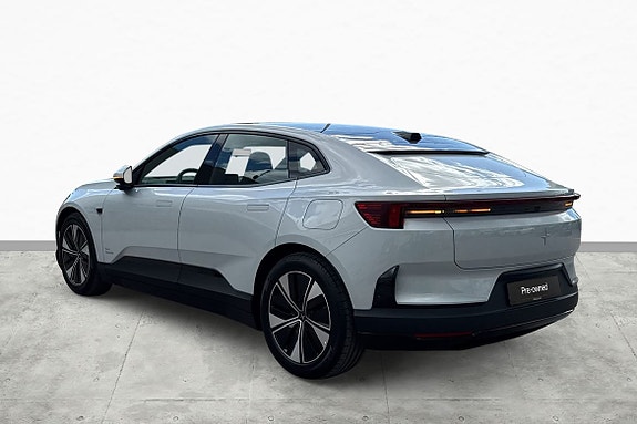 Polestar 4 7 of 19