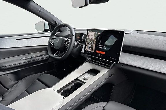 Polestar 4 13 of 19
