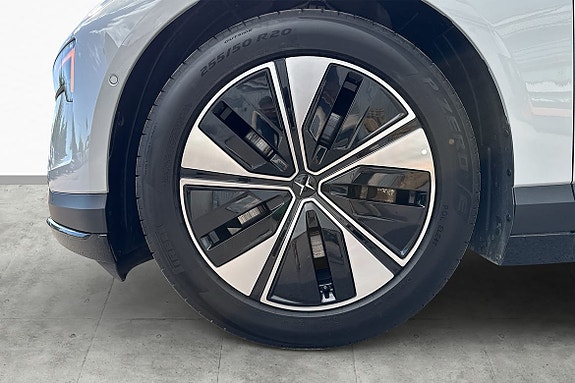 Polestar 4 6 of 19