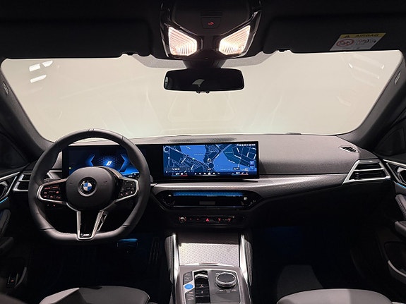 BMW i4 12 of 18