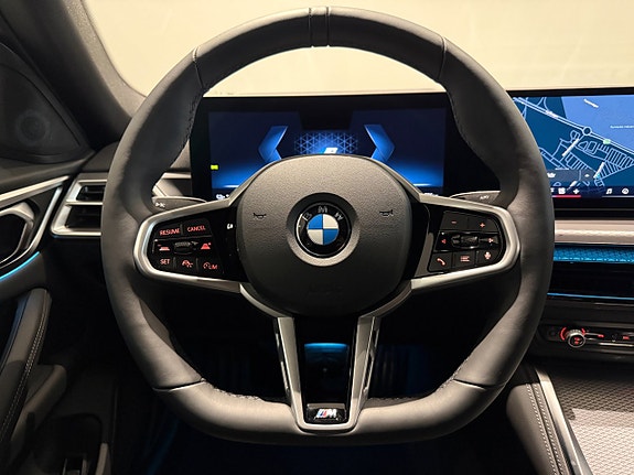BMW i4 13 of 18