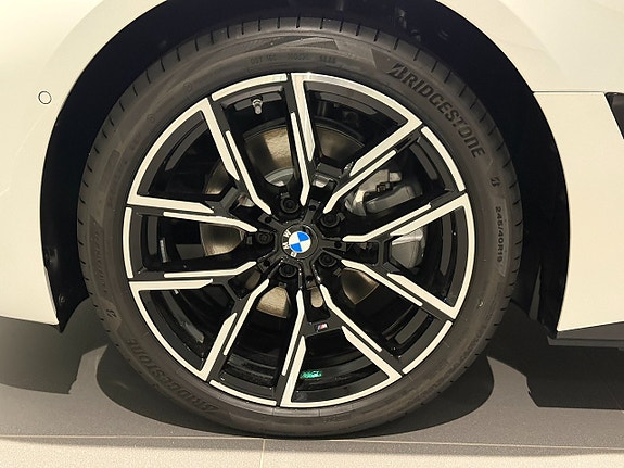 BMW i4 5 of 5