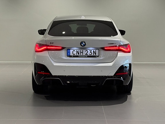 BMW i4 4 of 5