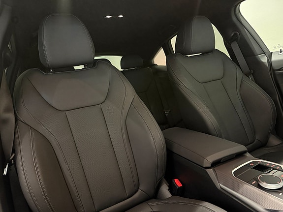 BMW i4 17 of 18
