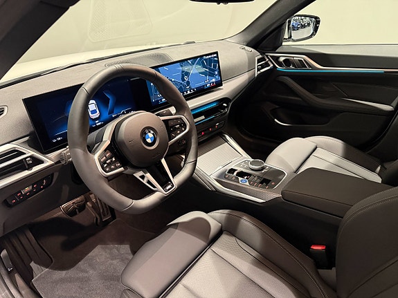 BMW i4 11 of 18