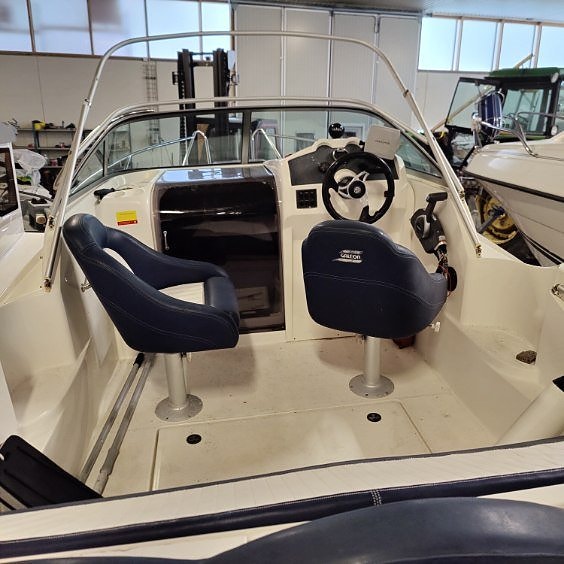 Galeon 565 2 of 6
