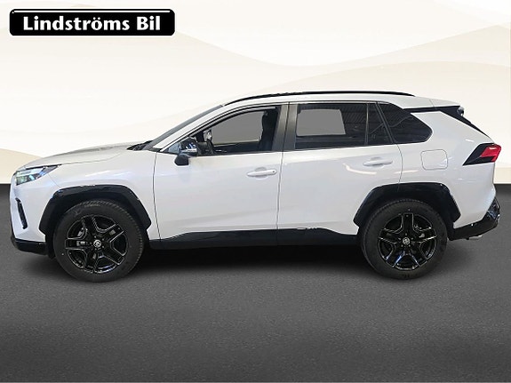 Toyota RAV4 6 of 18