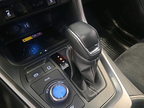 Toyota RAV4 17 of 18