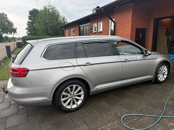 Volkswagen Passat 4 of 5