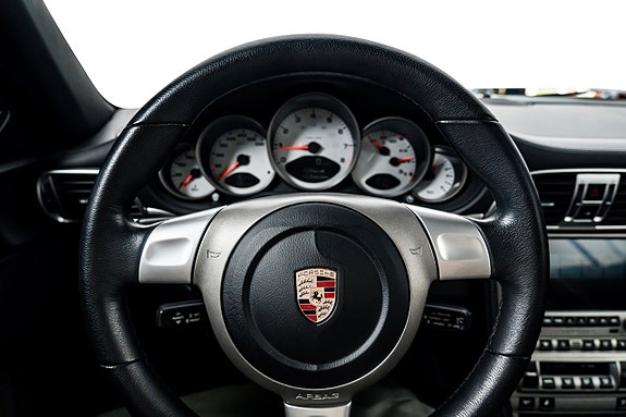 Porsche 911 15 of 30