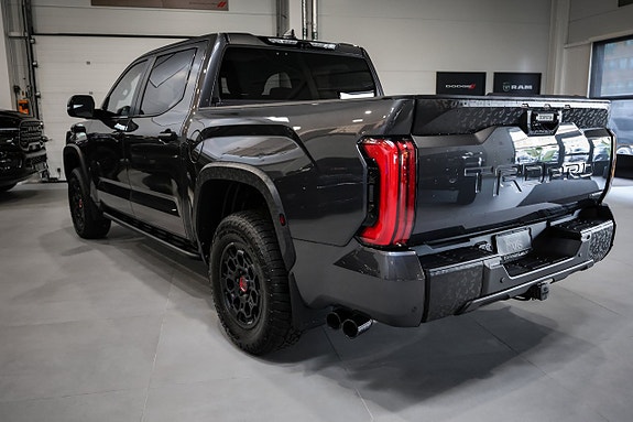 Toyota Tundra 5 of 30