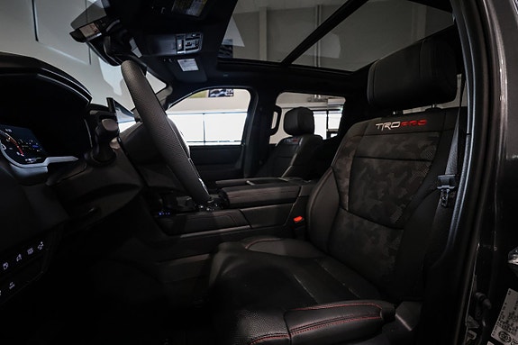 Toyota Tundra 19 of 30