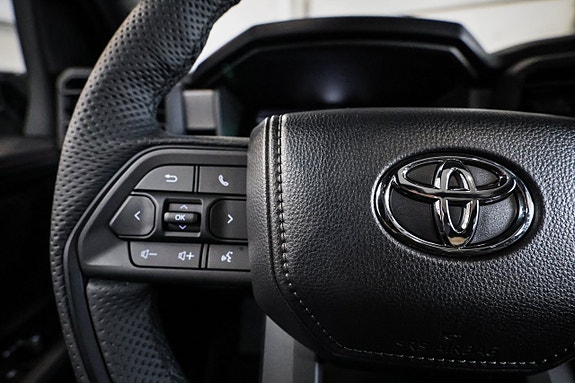 Toyota Tundra 28 of 30