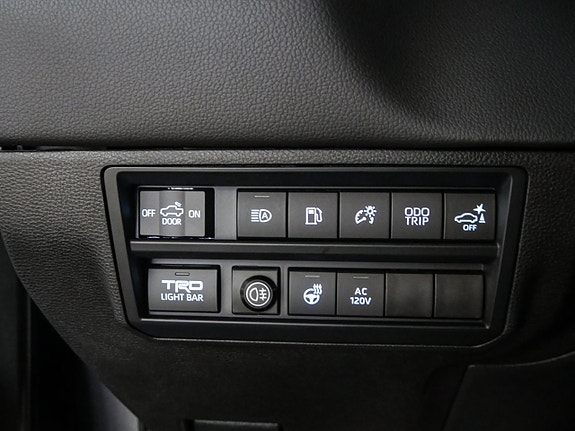 Toyota Tundra 30 of 30