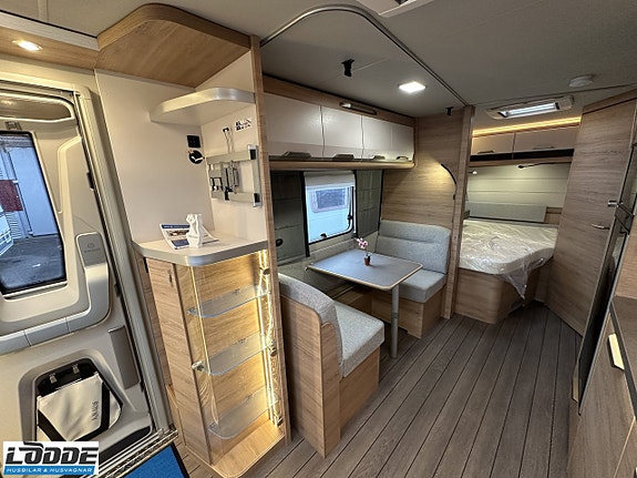 Knaus SÜDWIND BLACK SELECTION 650 UDF 6 of 9