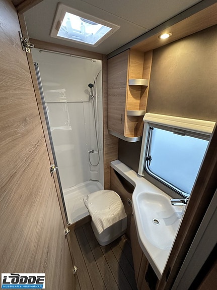 Knaus SÜDWIND BLACK SELECTION 650 UDF 9 of 9