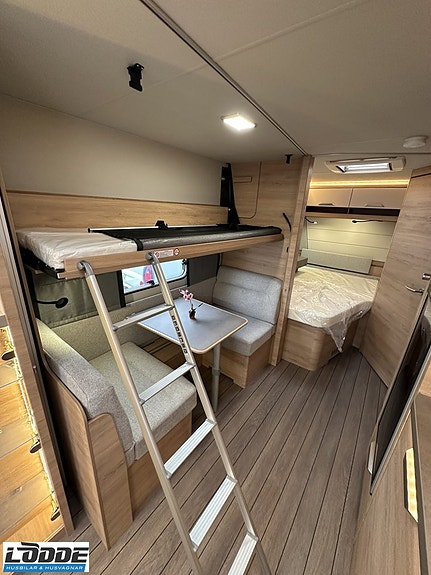 Knaus SÜDWIND BLACK SELECTION 650 UDF 7 of 9