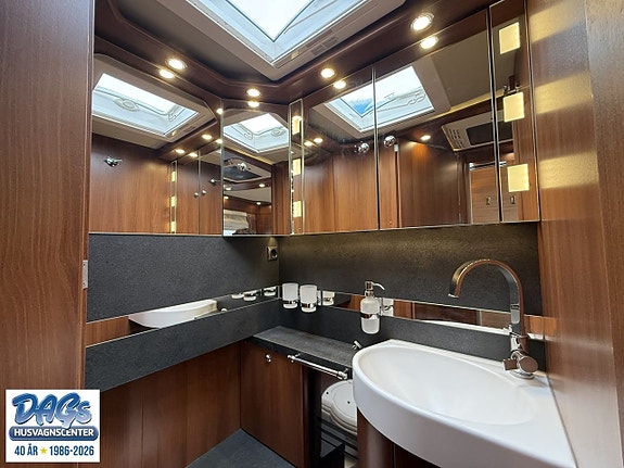 Carthago CHIC E-LINE I 51 QB LINER 21 of 21
