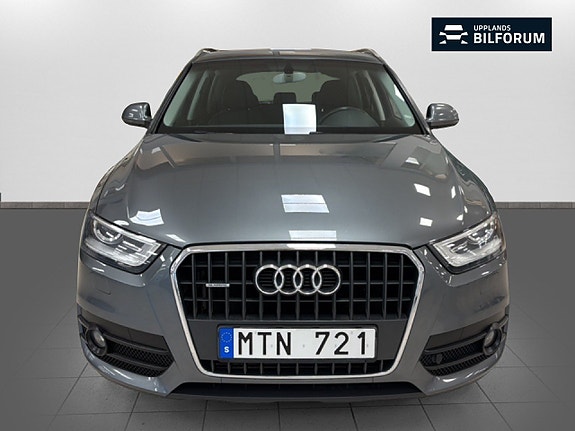 Audi Q3 2 of 5