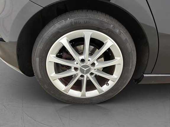 Mercedes-Benz A200 29 of 30
